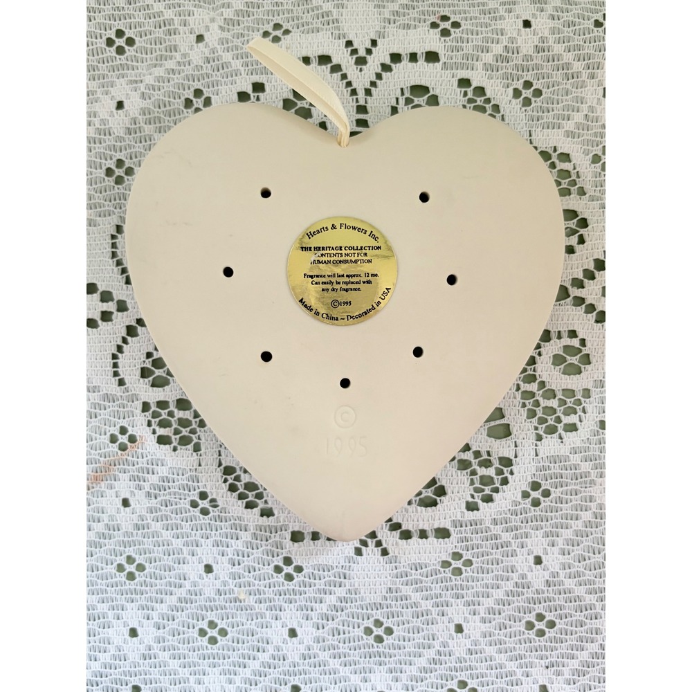 Vintage 1995 Heart Wall Plaque | Heritage Hearts and Flowers | Gift for Mom - Picture 2 of 2